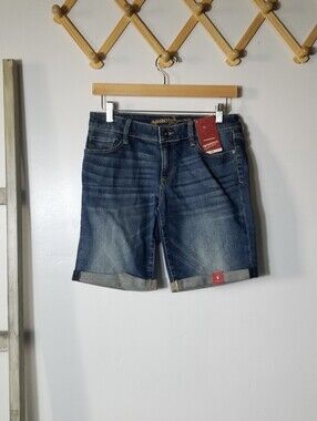 NWT ARIZONA JEANS JUNIORS JEAN SHORTS SIZE 9